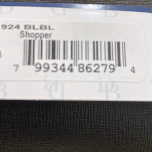 Beautiful new with tags Dooney & Bourke tote bag - Picture 5 of 5